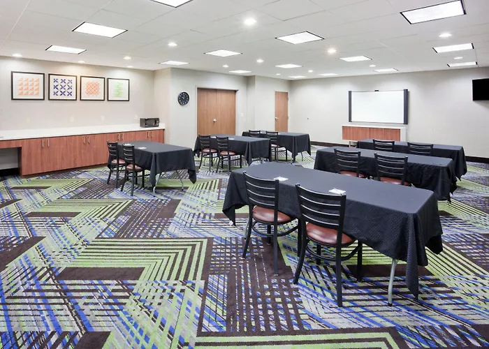 Holiday Inn Express & Suites - Dickinson By Ihg